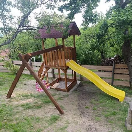 Pavlinka Samota Pri Lese 샬레 *