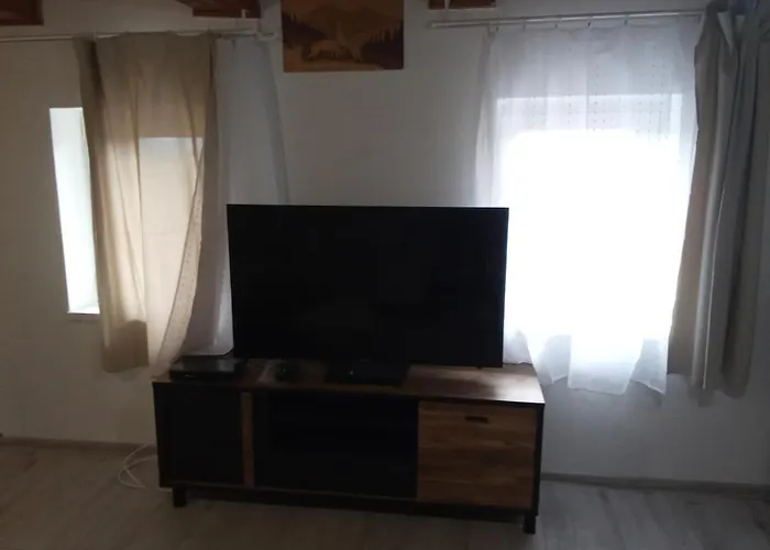 Pavlinka Chalé Chvojnica (Myjava)